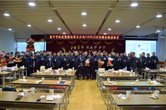 中警五分局「做這事」溫馨迎新年 員警直呼：好暖心