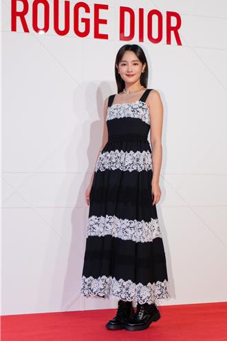 螢幕母女檔賈靜雯、王淨現身迪奧藍星唇膏發表 林奕嵐成最嫩女兒