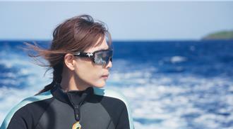 舒夢蘭遠赴南太平洋 目睹「10多隻公鯨打鬥」場面