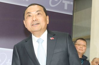 政見會》遵循憲法 侯：別把我的中間路線說成統一路線