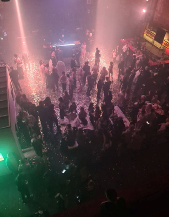 前線打仗 後方裸體趴！俄版「派對門」被罵翻 普丁教女造型曝光