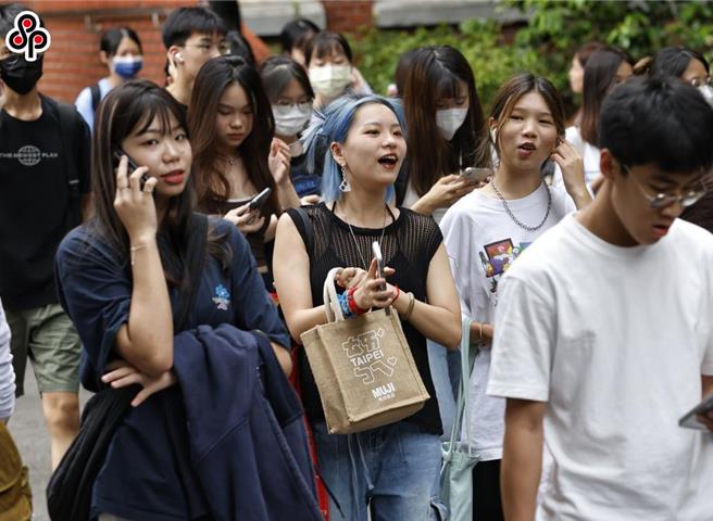 大考中心28日公布113学年度高中英语听力测验第2次考试成绩，报名人数共计3万5986人，实到考生3万2553人。(本报资料照)