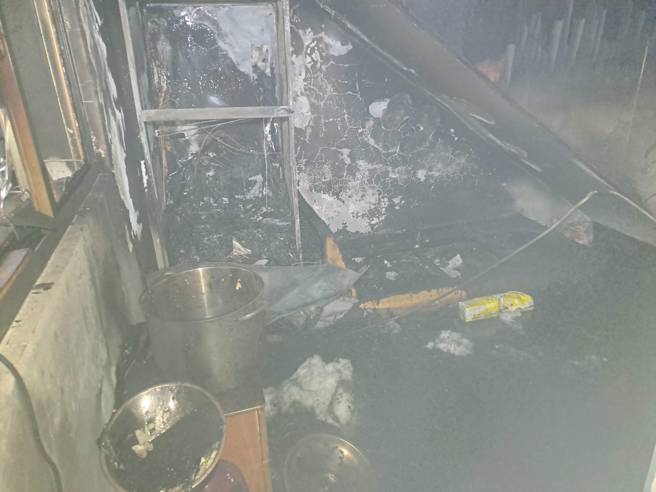 湖口28日清晨发生住宅火警，新工分队长游尚桦受困殉职。（竹县消防局提供／邱立雅竹县传真）