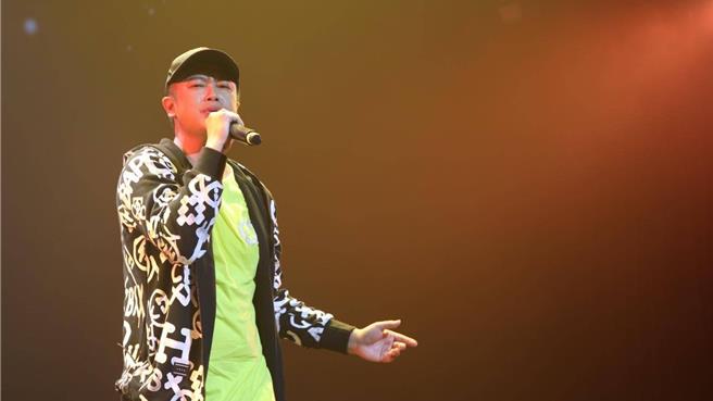 弹头宣布单飞不解散，一次上架3首专辑MV。（美秀创意提供）