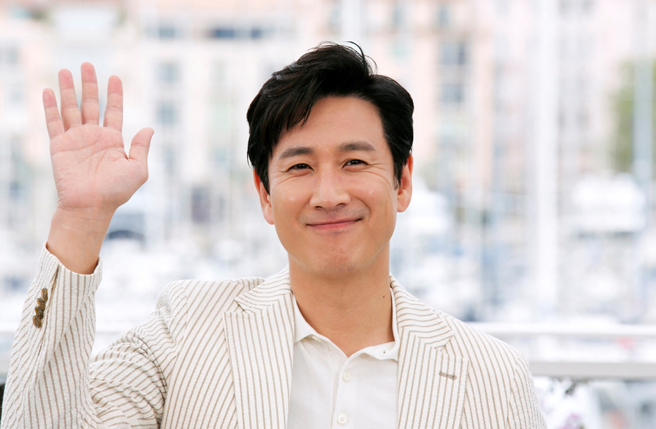 李善均昨在车内轻生过世，享年48岁。（图／路透社）