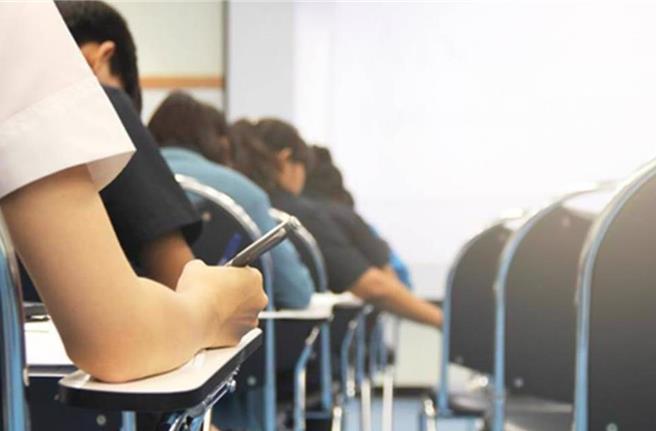 2023年12月28日新北市／死者的班導師晚間也在臉書表示，死者是一位很優秀的學生，卻遭到同學刺殺深感惋惜。（示意圖／達志影像）