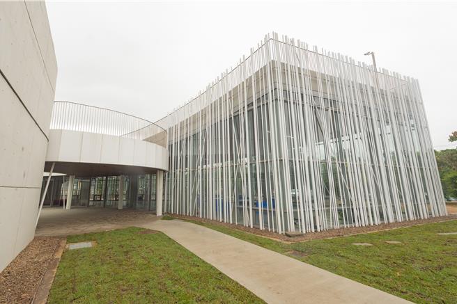 桃園市楊梅區和平森林公園市民活動中心暨兒童遊戲場28日正式啟用。（桃市府提供／蔡明亘桃園傳真）