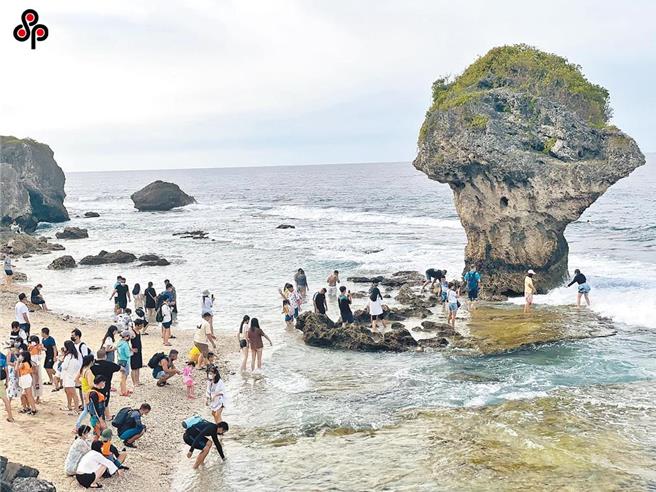 我国逐步迈向高龄化社会，交通部观光署鼓励旅行业者结合国内各项无障碍设施及多元化景点资源，包装银髮族及无障碍旅游商品。（本报资料照）