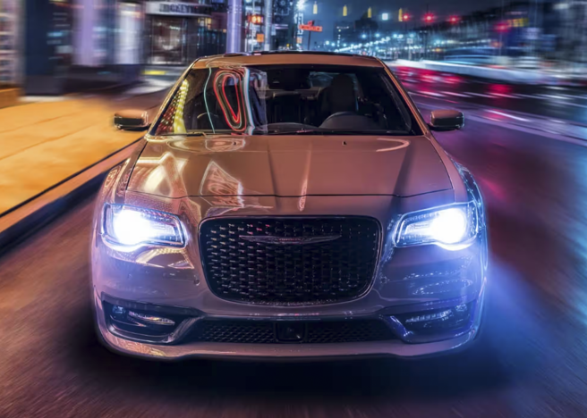 克莱斯勒300C。（Chrysler）