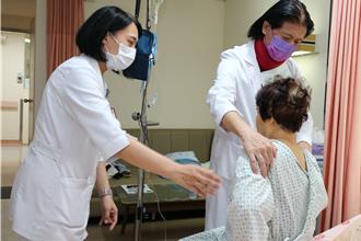 7旬婦新長黑痣竟是癌 醫示警這些部位當心