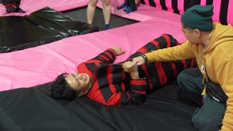 郭彥均體驗彈簧床突一動不動 錄影被迫中斷