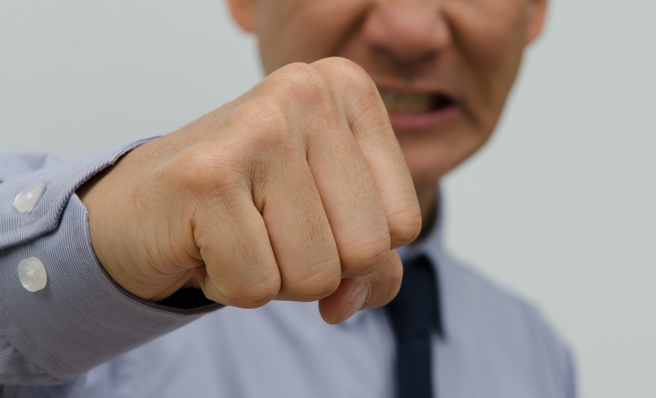 女儿也曾遇校园暴力，台大医曝恐怖故事，引起网友讨论。（图／shutterstock）