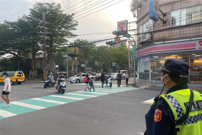 新北警持續加強交通執法，降低事故傷亡人數。（新北市交通警察大隊提供）