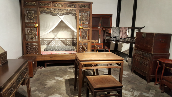 大陸湖北一座墓葬出土2000年前折疊床，製作時完全沒用半根釘子，塵封千年仍保存完整。(示意圖/達志影像)