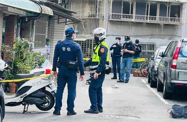 小三护理师持刺死已婚牙医 。(本报资料照片，翻拍警方照片）