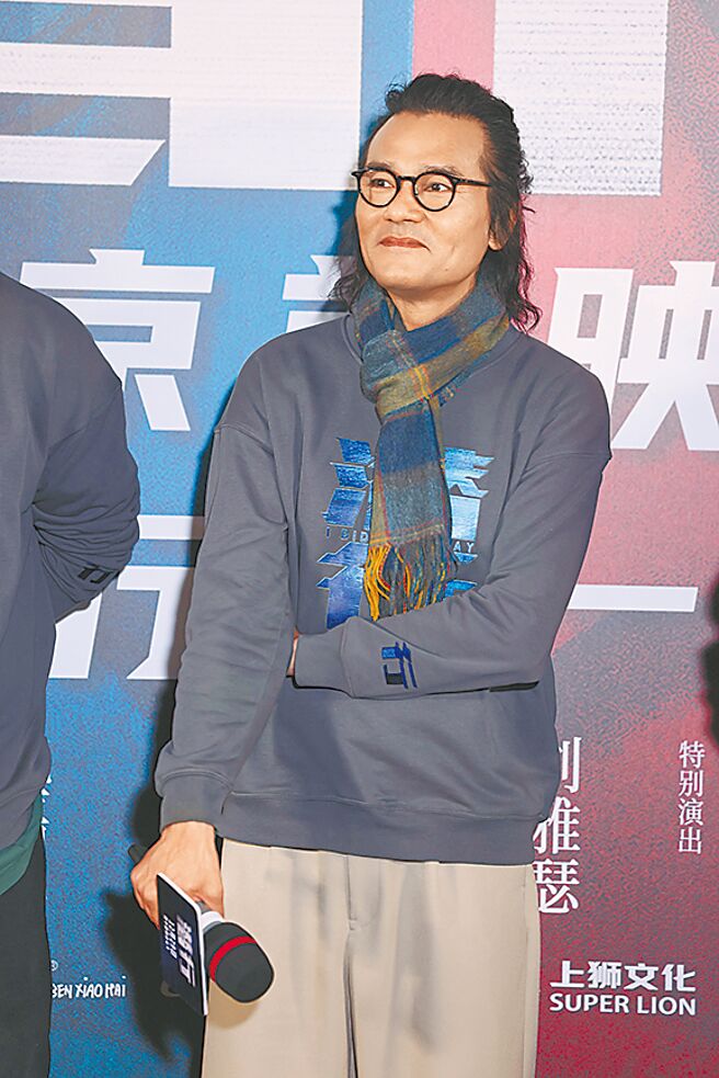 林家栋在《潜行》中饰演卧底，面对着黑白两道的压力。（华映提供）