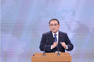 總統辯論會》柯質疑中共為他做假民調　侯友宜斥：不要先射箭再畫靶