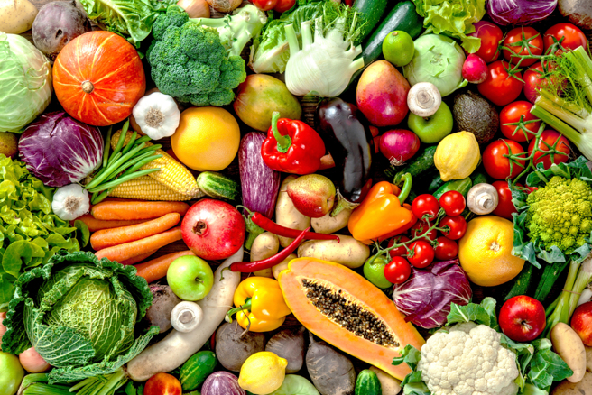 哈佛一項統合分析研究指出，平時多吃燕麥、蔬果、豆類、堅果等8種食物，有助降膽固醇、穩定血壓。（示意圖／Shutterstock）