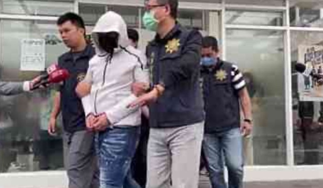 新北市警局日前針對土城當鋪槍擊案成立專案小組實施三波掃蕩；刑大查獲犯嫌移送畫面。（圖 / 劉詠韻翻攝）