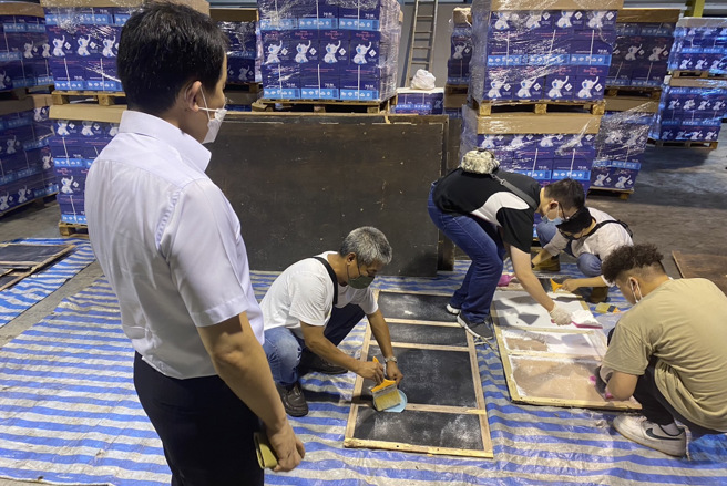 新北市刑大日前查獲陸上最大宗海洛因毒品案。（圖 / 劉詠韻翻攝）