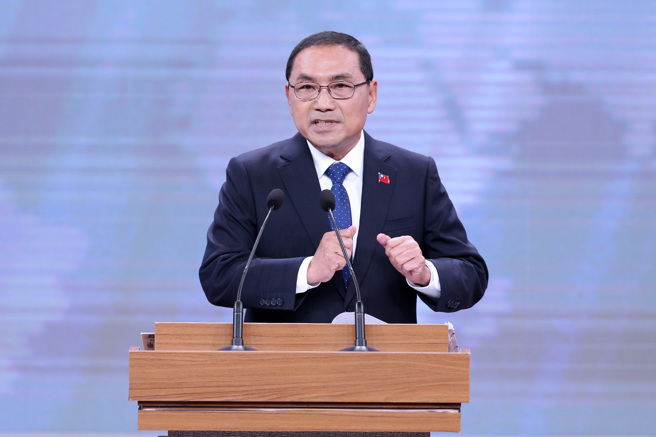 2024年總統大選總統候選人辯論會30日舉行，國民黨總統候選人侯友宜發表政見及辯論。（台北市攝影記者聯誼會提供／黃世麒攝）