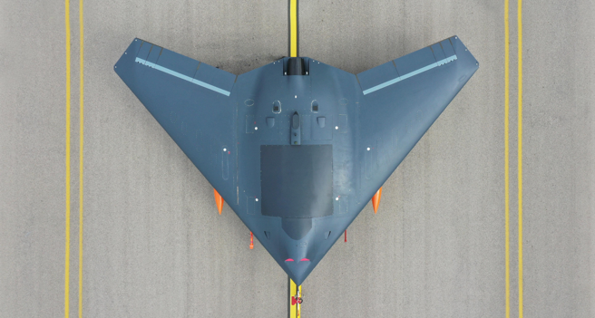 土耳其自制的ANKA-3飞行翼构型的隐形无人机首次飞行，标志着国防工业又达到了一个里程碑。（TAI）