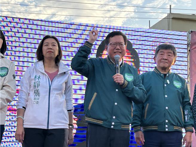 行政院副院长郑文灿今（30日）为台中二选区立委林静仪助选。（冯惠宜摄）