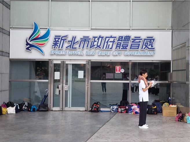 新北市體育處明年1月升格為體育局，設置5科4室，編列17億餘元預算，但迄今局長仍懸缺，市府解釋因選舉期間首長人事權凍結所致。（陳慰慈攝）