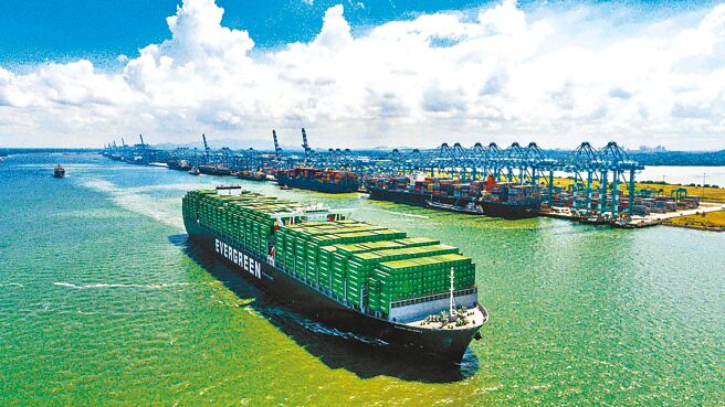 長榮整體年終獎金發放表現比陽明、萬海還佳。圖／本報資料照片