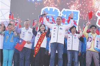 侯友宜、謝衣鳯彰化聯合造勢 議長謝典林挺姊與侯首同框