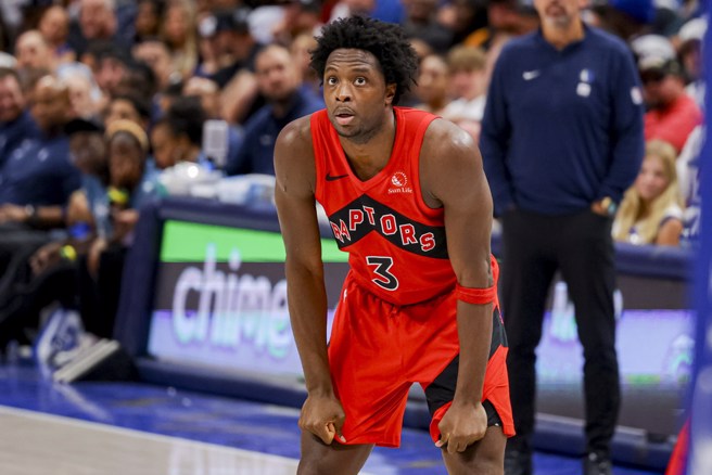 阿奴诺比突然被暴龙交易到尼克了。(美联社资料照)