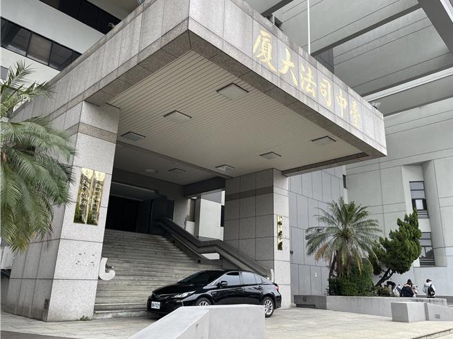 台中地方法院審理游姓男子竊盜案，因游男因故死亡，法官29日依《行訴訟法》判決公訴不受理。（王煌忠攝）