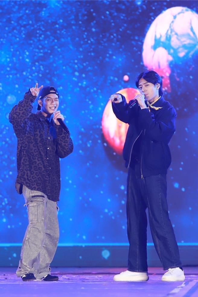 Ozone彩排粉絲瘋狂尖叫。（高市府提供）