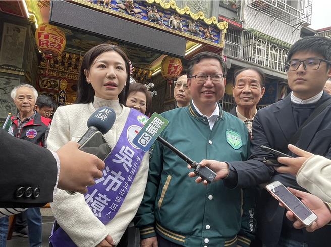 行政院副院長鄭文燦今表示，公布高端採購合約的時間與方式，由衛福部與高端公司決定。（蔡佩珈攝）