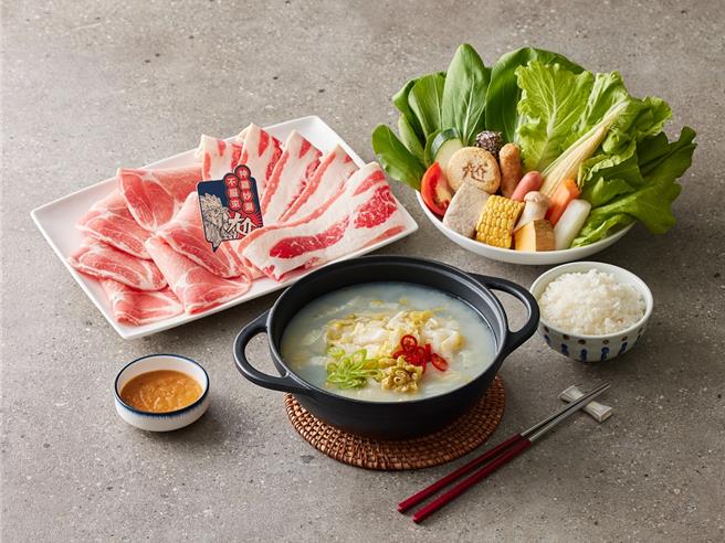 民眾姓名任一字與「鍋之女神ㄍㄨㄛ、ㄓ、ㄋㄩˇ、ㄕㄣˊ」同音，到「尬鍋」用餐，享4人開鍋整單88折好康。(王品集團提供)