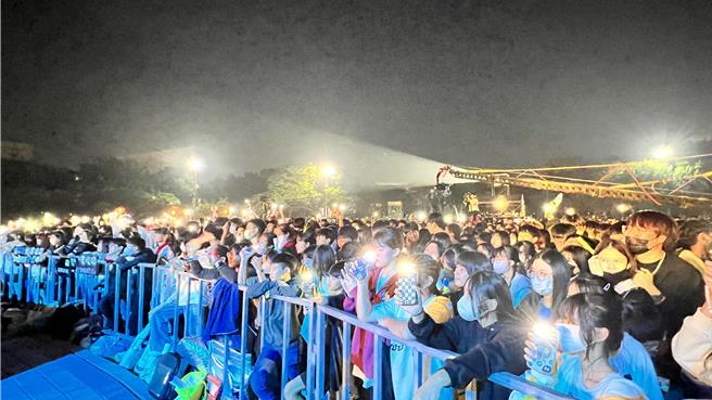 一位人妻看跨年晚会相关新闻时，发现老公偷吃。图为今年台南的跨年晚会。（示意图／资料照，记者张毓翎摄）