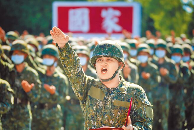 明年元旦起，只要是2005年以後出生的男性皆須服役1年。（軍聞社）