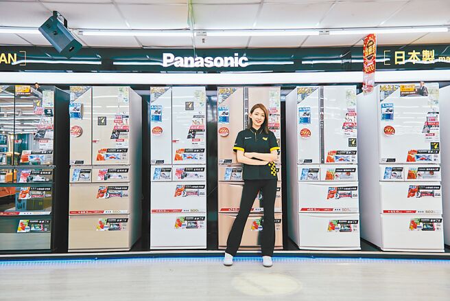 到燦坤購買指定一級節能冰箱滿3.5萬，獨家贈送精選好禮3選1。（燦坤提供）