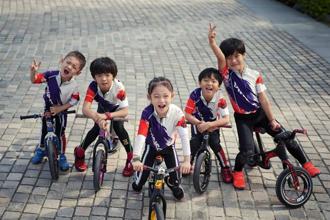 西拉雅大圳之路健走 巨型扭蛋機＋草原音樂會歡樂登場