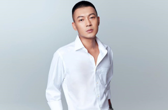 鳳梨要出手了！挺小商人「乾兄妹」廣告車  喊「敗類我來處理」