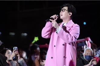 品冠跨年趕場靠鐵路便當充飢 寵粉無極限來者不拒