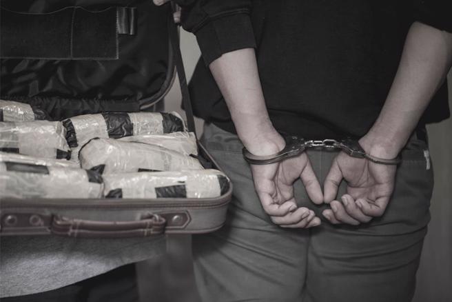 毒贩侦讯时上铐一审判无罪全国譁然 ，二审重判。(达志影像)
