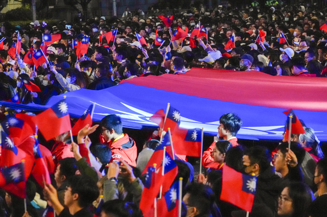 2024年1月1日 台北市/ 中华民国113年元旦升旗典礼1日清晨在总统府前广场举行。（黄子明摄）