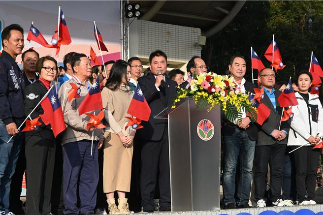 苗栗县长锺东锦致词。（李京升摄）