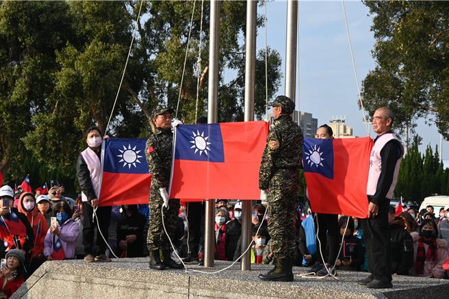 苗栗元旦升旗典礼首度移师竹南。（李京升摄）