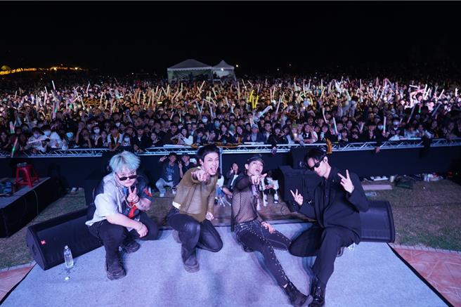 TRASH明年成军15周年将推出大计画。（华纳音乐提供）