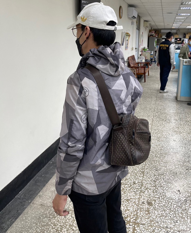 高雄跨年晚会白帽男晚间落网。（高适前镇分局提供／袁庭尧高雄传真）