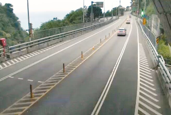 昨天元旦連假第2天，蘇花路廊雙向順暢。（摘自公路局即時路況影像／羅亦晽花蓮傳真）