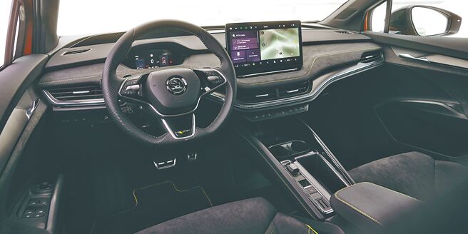 ENYAQ Coupe RS内装氛围颇具战斗气息。（SKODA提供）