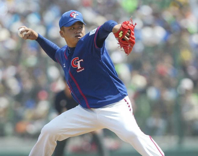 前職棒球員張誌家猝逝；圖為他在2008年3月9日披上中華隊戰袍，於奧運棒球資格賽出戰德國，該場比賽張先發主投5局，被敲出5支安打，飆出3次三振，沒有丟分。（中時資料照／蔡明德攝）